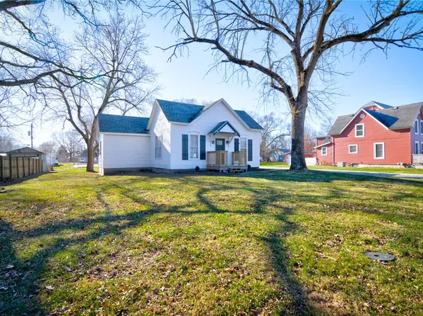 177 W Montgomery St, Niantic, IL 62551