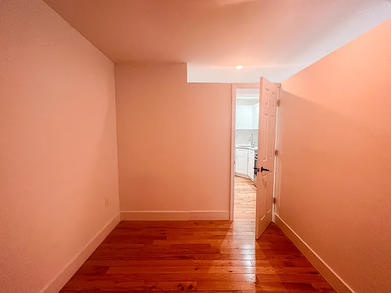 1130 Lafayette Ave #1R — Photo 2