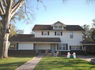 754 5th St, Sealy, TX 77474