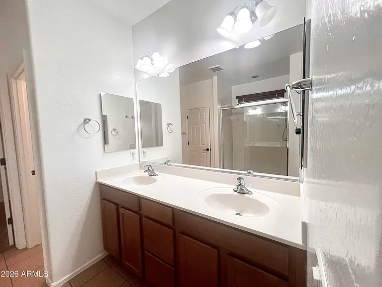 9437 W Jones Ave — Photo 24