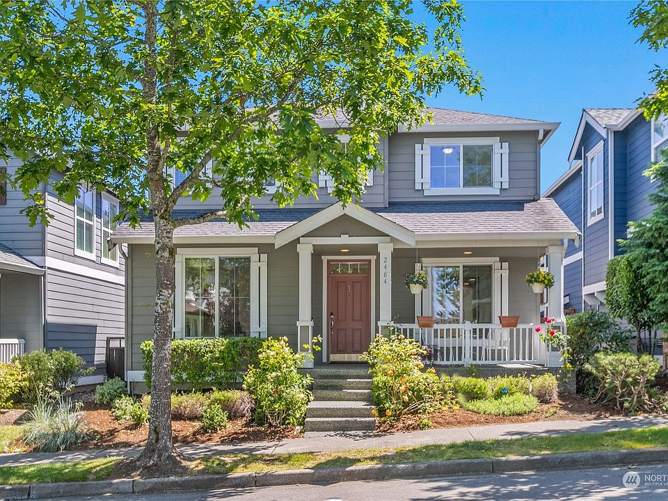 1st image of 2484 30th Avenue NE