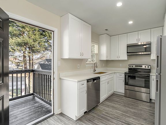 5th image of 910 Davis Ave #914-H