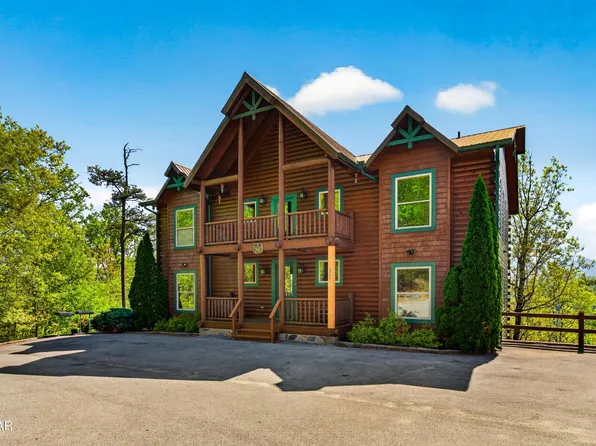 1932 Thistle Thorn Trl, Sevierville, TN 37876