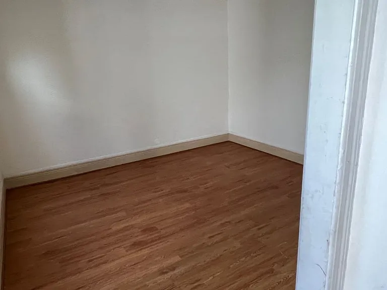 2119 W Brown St — Photo 3