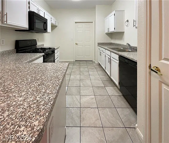 2 bed, 2.5 bath, 1267 sqft, $1,575 — Photo 4
