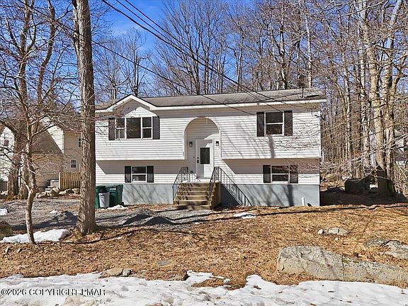 3rd image of 2802 Fairhaven Dr