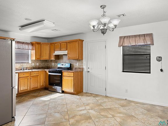 4th image of 1300 S 9th St