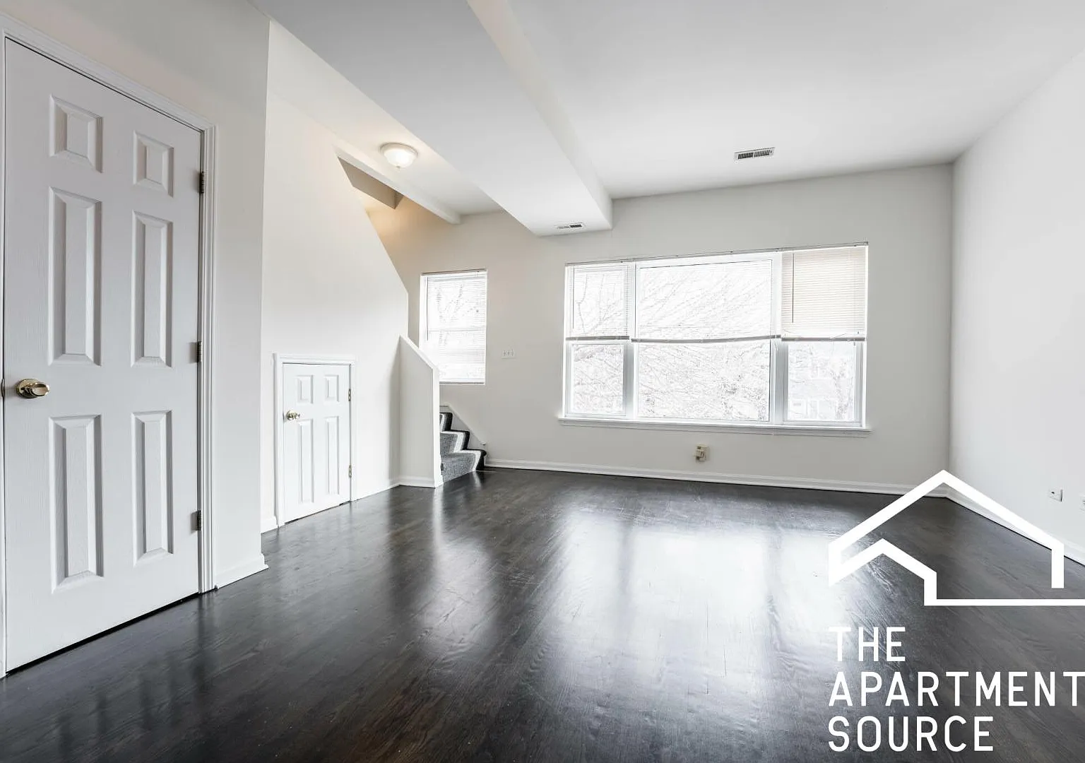 3 bed, 1400 sqft, $3,195 — Photo 3