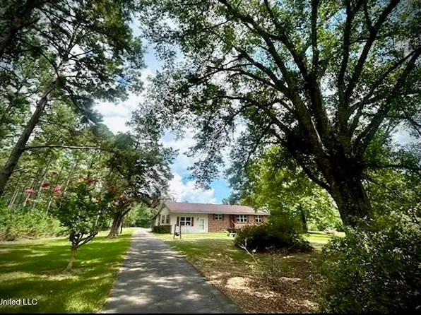 6718 Butler Rd SE, Smithdale, MS 39664