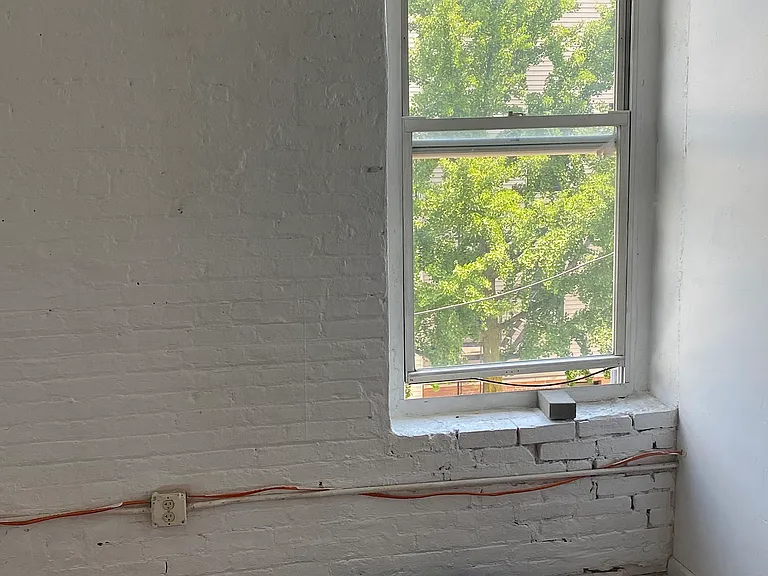 175 Stockholm St #305 — Photo 11