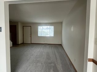 2597 Graham Rd, Stow, OH 44224