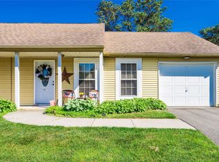 181A Kingston Dr, Ridge, NY 11961