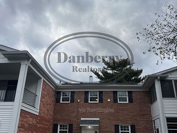 2nd image of 4126 Newcastle Dr APT 1