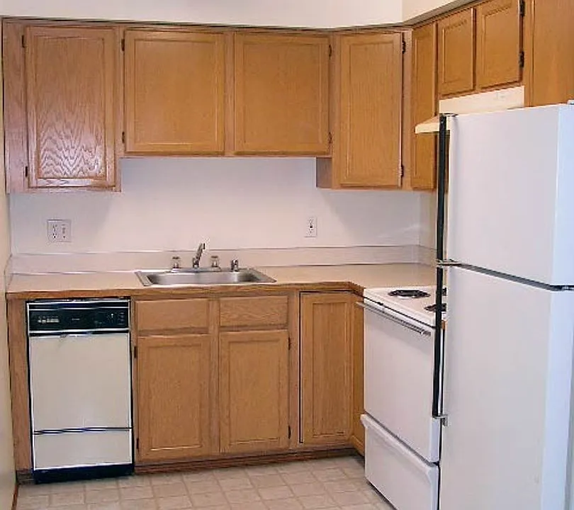 Country Park Apartments