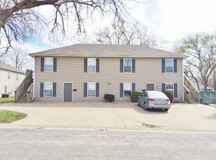 208 N 1st St, Odessa, MO 64076