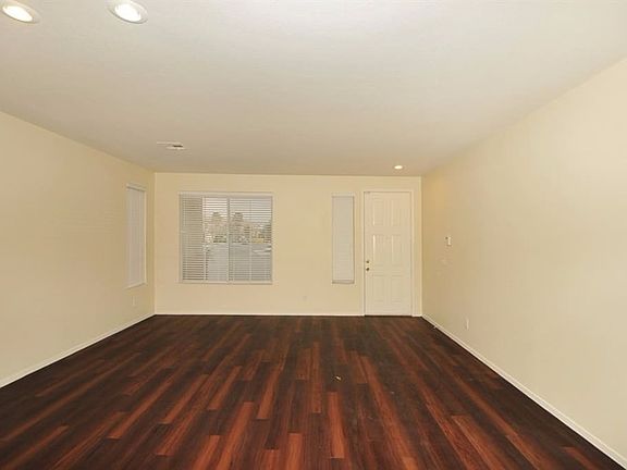 4th image of 5045 Cayman Beach St