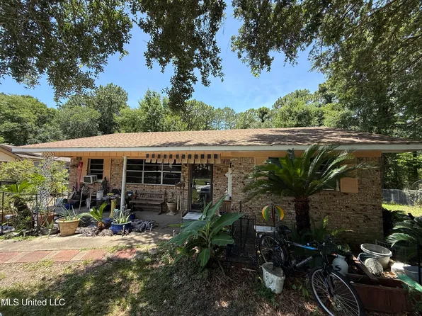 112 Barbara Cir, Ocean Springs, MS 39564