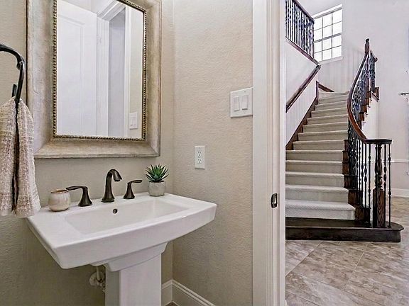 5th image of 2508 Case Castle Ct