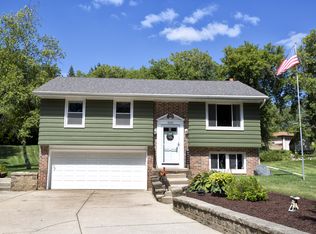 5860 S Timberlane Rd, New Berlin, WI 53146