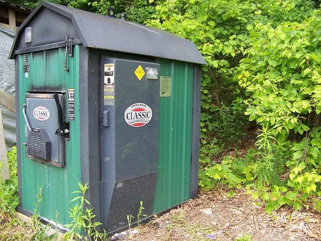 2nd image of 519 Prospect Hill Rd