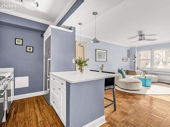2nd image of 11 Riverside Dr APT 5PW