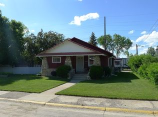 418 E Boulevard St, Lewistown, MT 59457