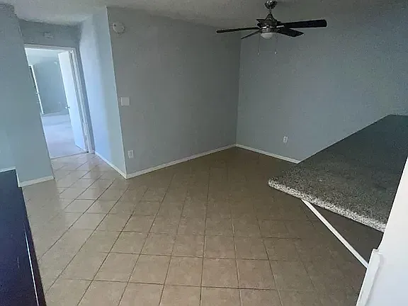 Willis Manor Apartments — Photo 9