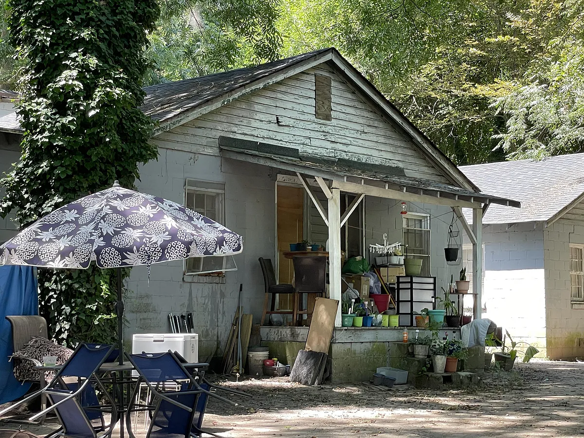 Building Photo - 617 Hall Ave #B