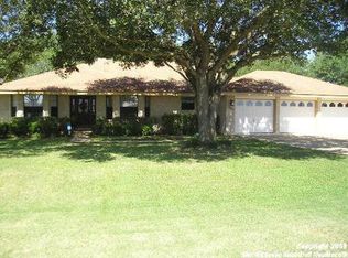 3415 Triple Mdws, China Grove, TX 78263