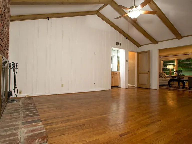 376 Cochran Dr NW — Photo 5