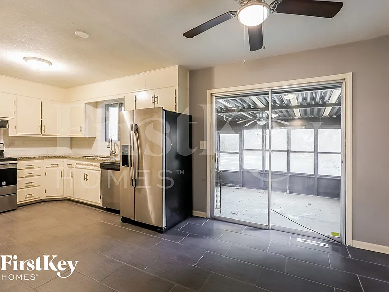 1004 SW 14th Ter — Photo 6
