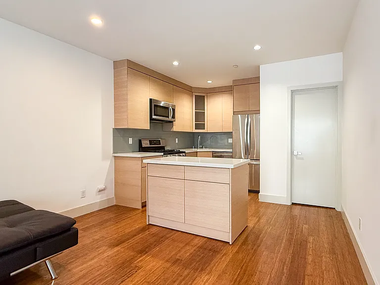537 Natoma St #101 — Photo 10