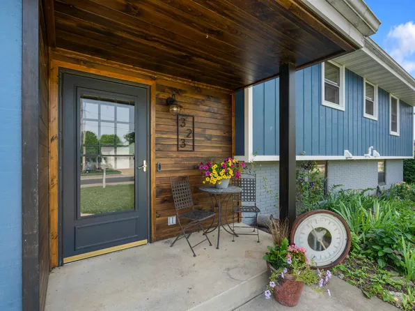 323 E Park Ave, Monticello, WI 53570