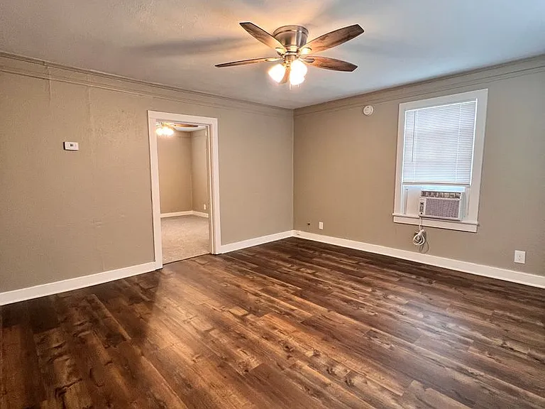 2615 Colquit Rd — Photo 2