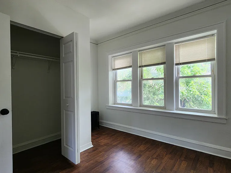 First bedroom
11' x 10'3"