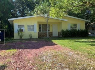 374 Royal Palm Dr, Largo, FL 33771