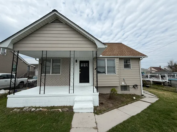 31 Right Wing Dr, Baltimore, MD 21220