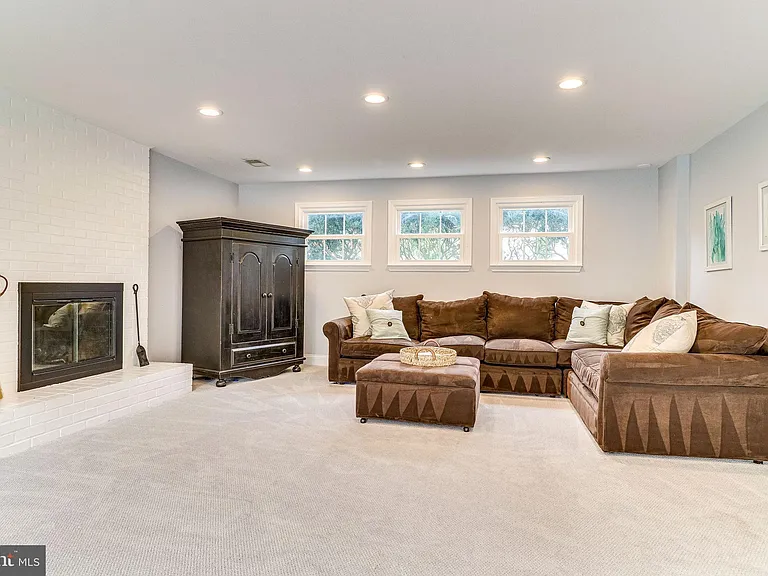 6519 Engel Dr — Photo 53