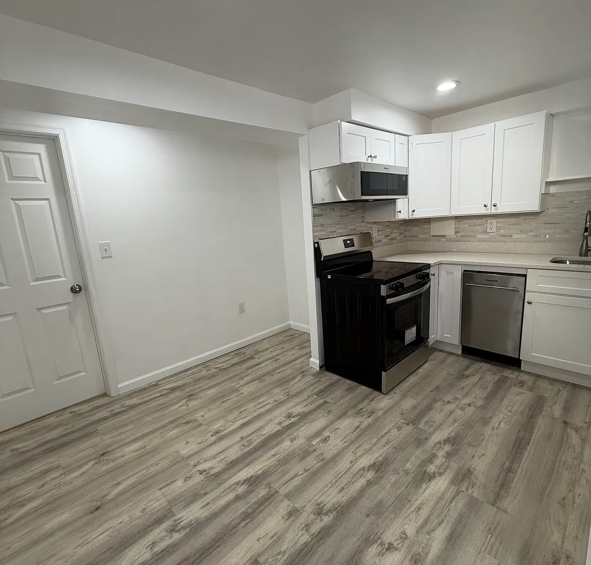 1 bed, 500 sqft, $1,295 — Photo 3