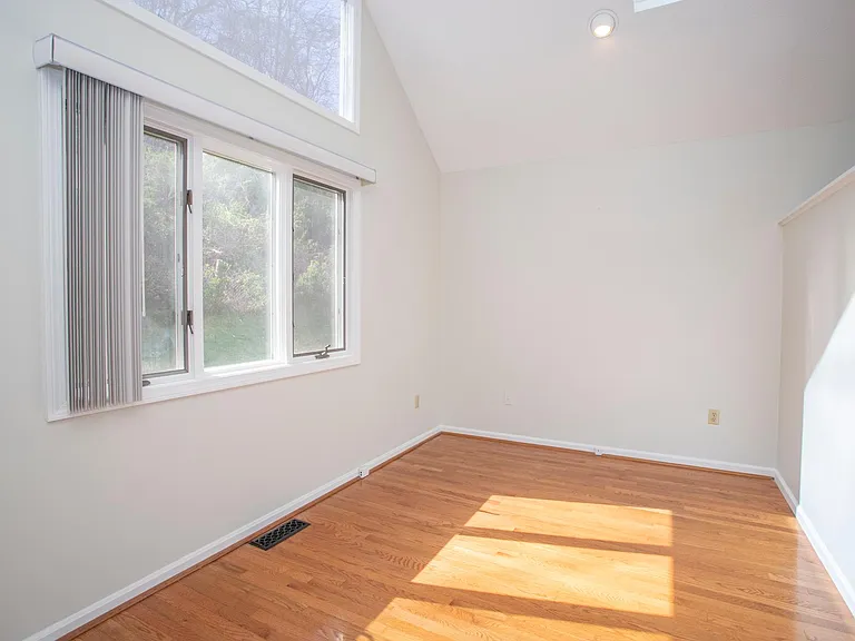 115 Ayers Point Rd — Photo 22