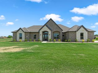 1121 Canyon Lake Rd, Wills Point, TX 75169
