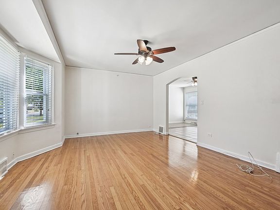 3rd image of 8124 Lowell Ave