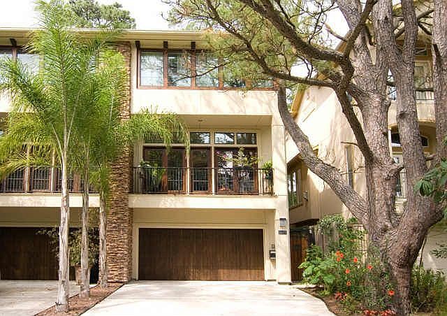 More pictures at http://6620-rodrigo.houstonproperties.com!