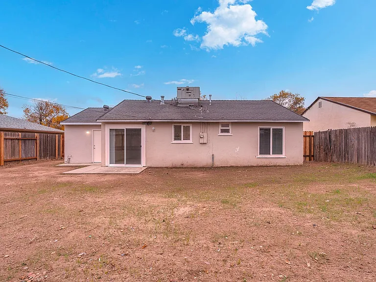 6037 N Haven Dr — Photo 16