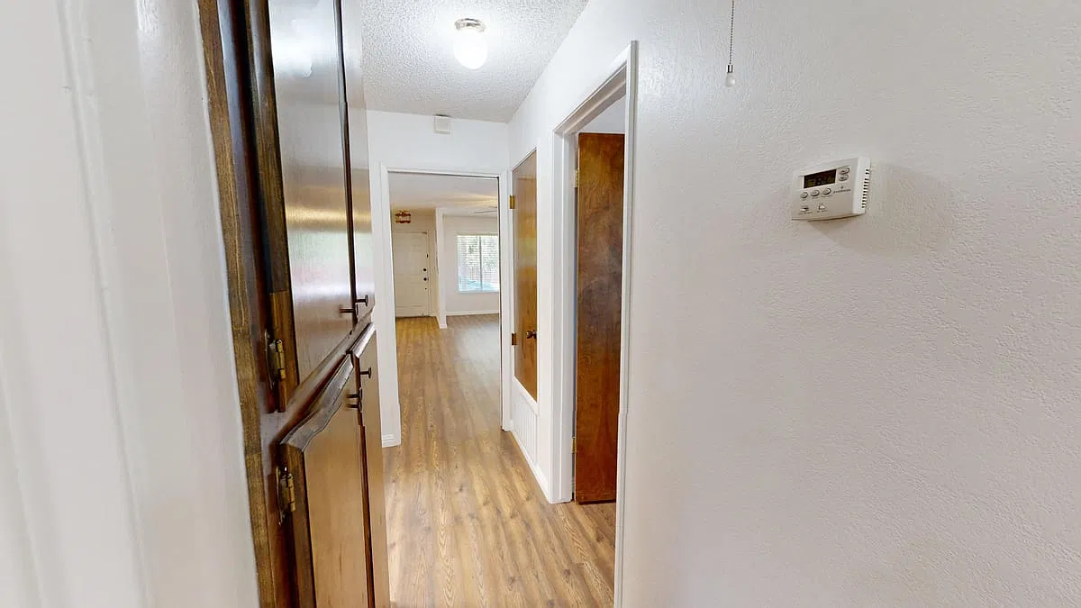806 Oak Street — Photo 4