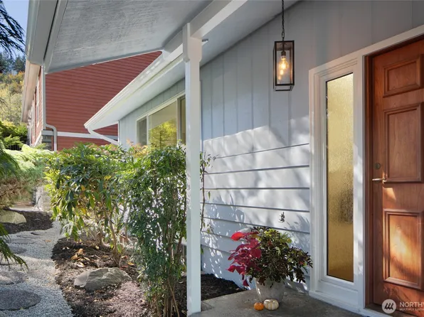 2806 NE 177th Place, Lake Forest Park, WA 98155