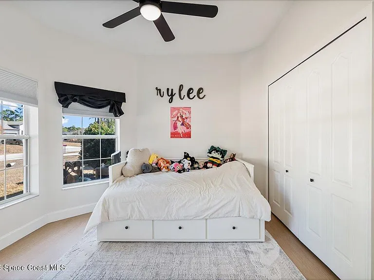 356 Olster St SW — Photo 35