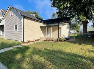 1228 8th St, Columbus, IN 47201