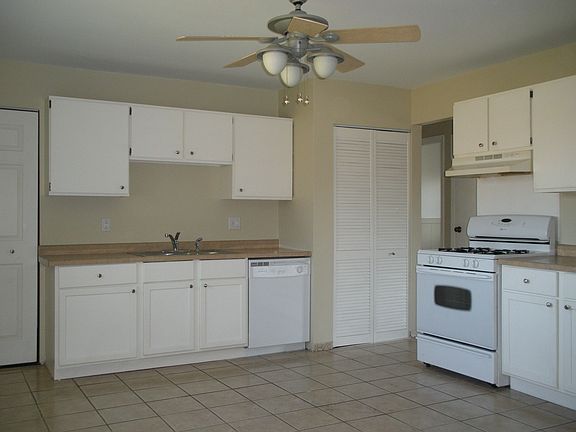 Ceramin tile in the kitchen