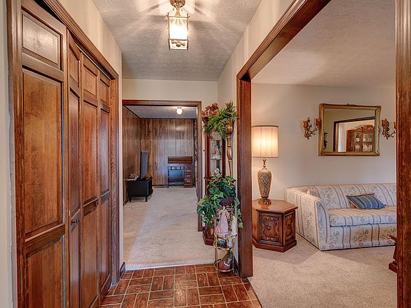 3rd image of 7116 W Chermont Cir